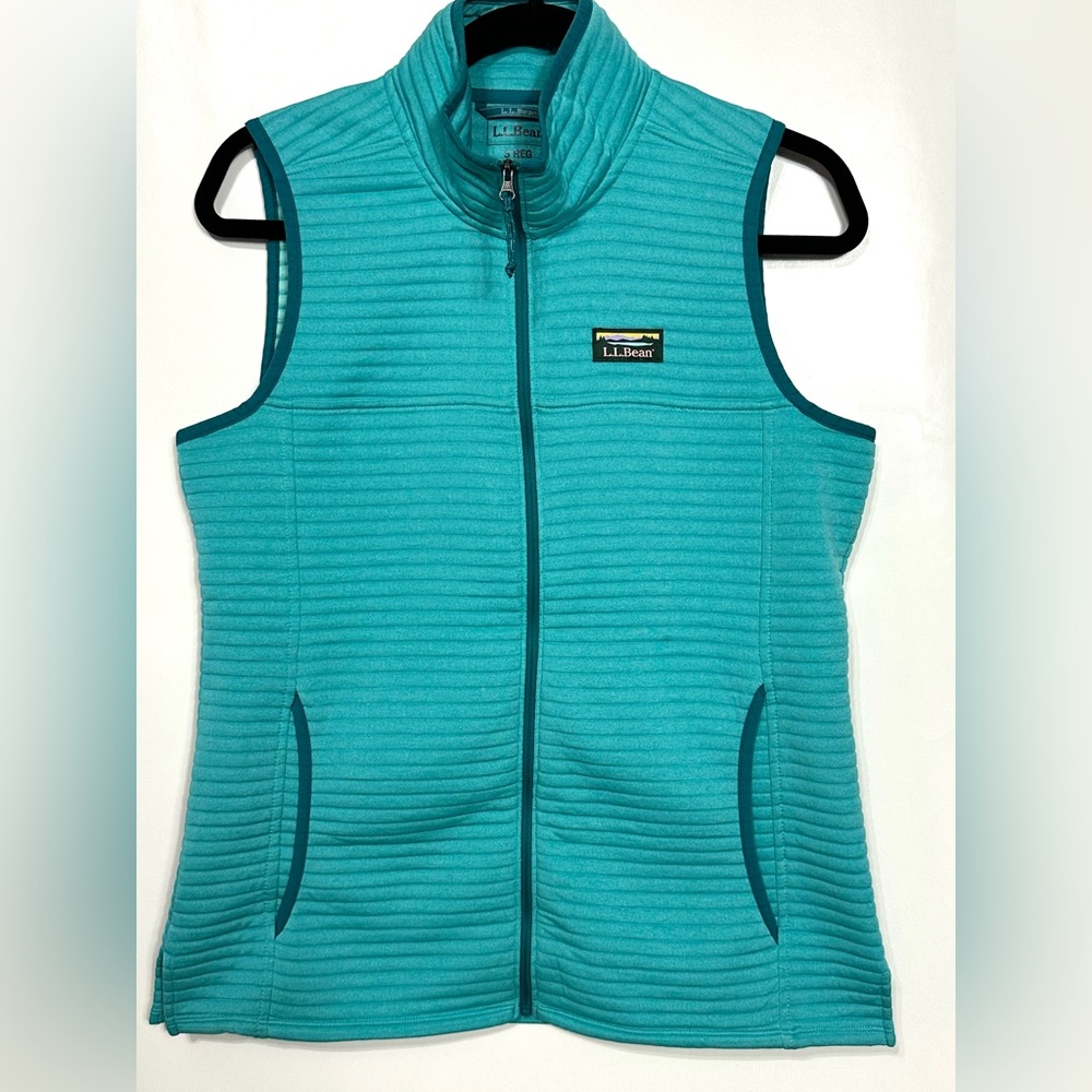 Women's L.L.Bean Airlight Vest in Green polyester with a full zip closure small - Picture 3 of 9